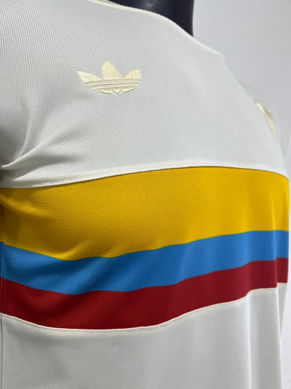 CAMISETA  COLOMBIA CON CAJA REGALO