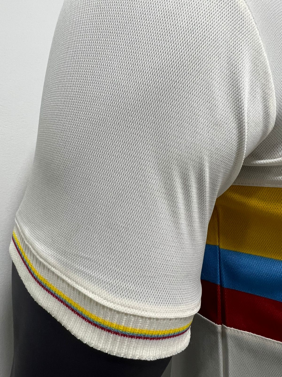 CAMISETA  COLOMBIA CON CAJA REGALO
